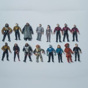 Star Trek Collectible Action Figures 16 in Total